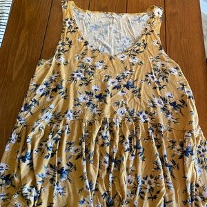 American eagle yellow floral tank. Size small